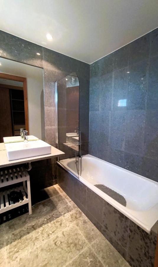 Modern Marina Apartment Lagos Bagian luar foto